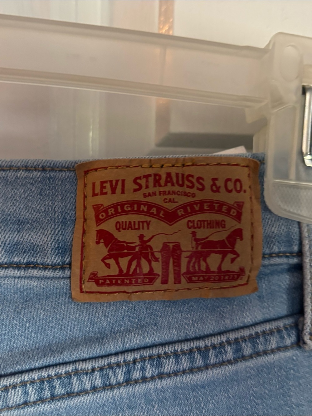 Light Blue Women's Straight Leg Cropped Levi’s